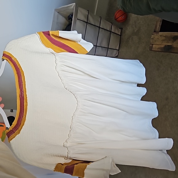 We the free flowy T shirt - Picture 2 of 3